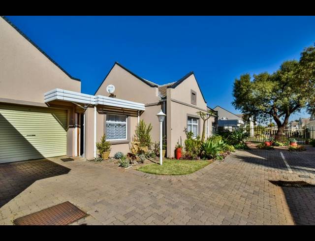 3 BEDROOM TOWNHOUSE FOR SALE IN ANNLIN